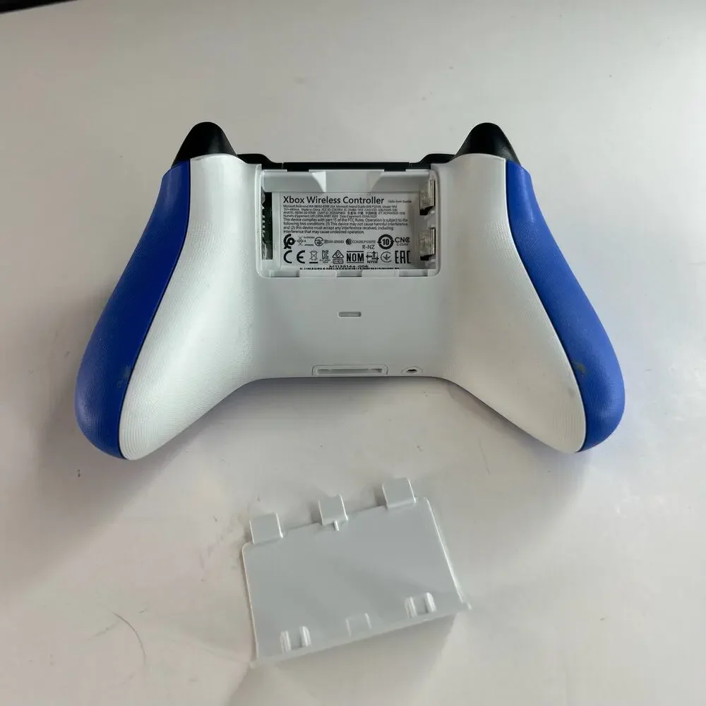 Microsoft Xbox One Wireless Controller Shock Blue Model 1914